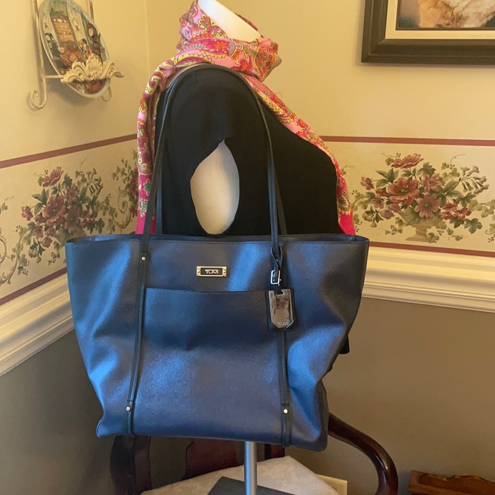 Tumi textured leather Villa Quintessential tote